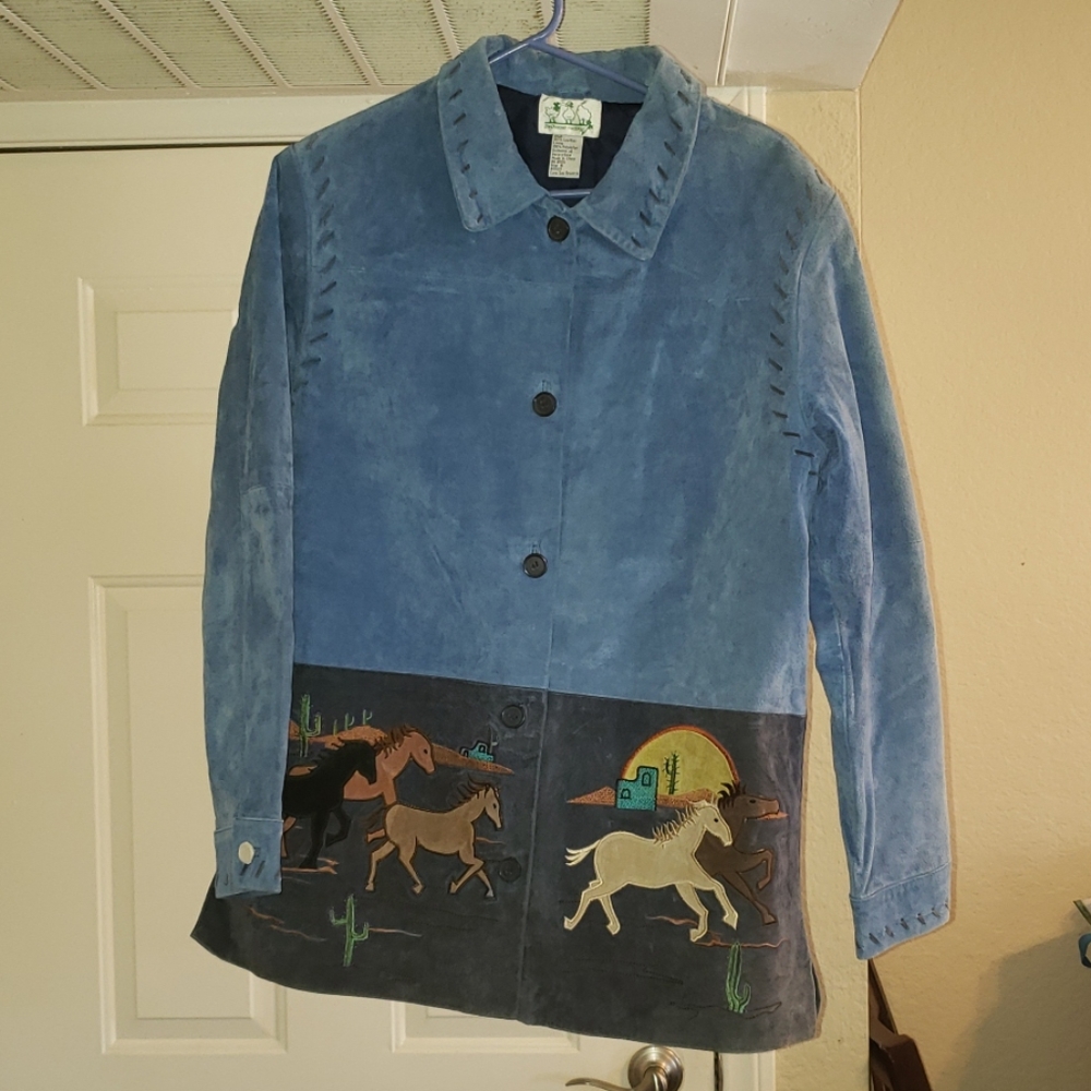 The Quaker Factory 100% Leather Horses Art Button